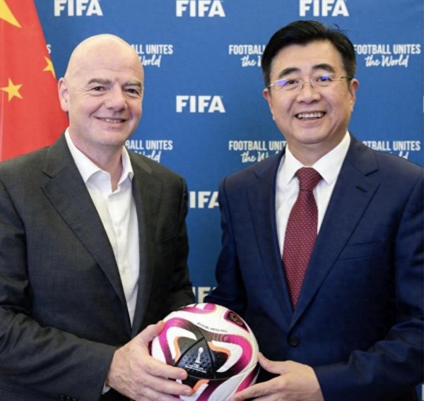 趣炒股 国足选聘主帅仅3天，西班牙61岁名帅投简历！曾率巴萨夺青年欧冠